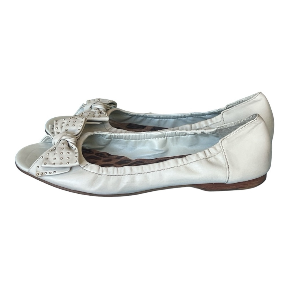 Gianni Bini Leather Flats Size 11.